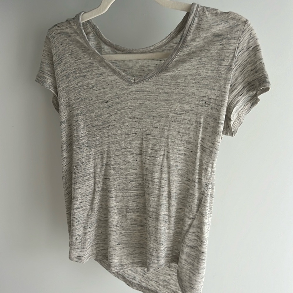 Gap gray t shirt